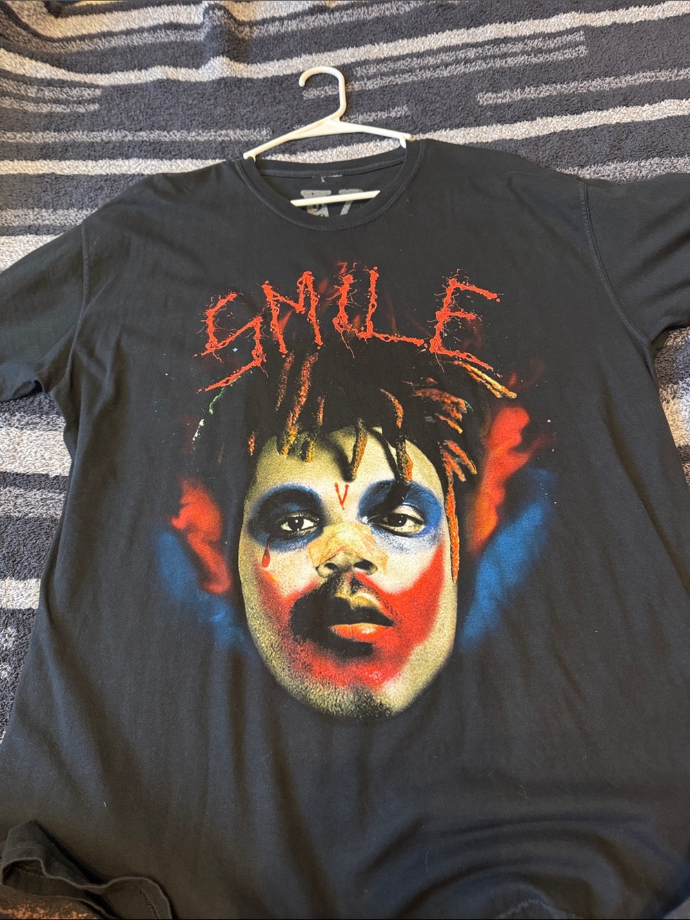 Black Graphic 'Smile' Juice Wrld Face Tee